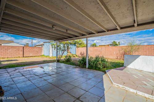 1817 38 Dr, Phoenix AZ 85053-5407 exterior