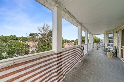 2 Town Hill St, Quincy MA 02169-6417 exterior