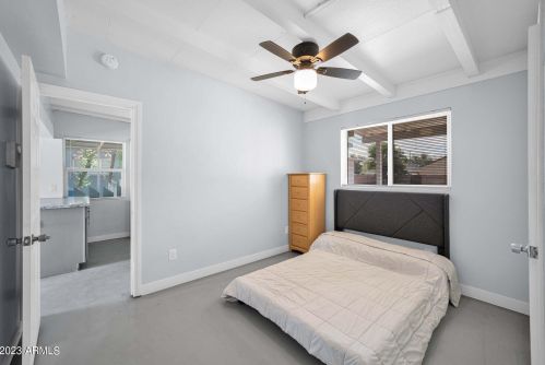 2205 Cambridge Ave, Phoenix AZ 85008-1027 exterior