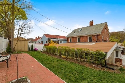 922 Furnace Brk Pkwy, Quincy MA 02169-2304 exterior