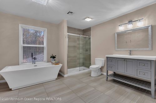 6 Pitney Ln, Jackson Twp NJ 08527-2933 exterior