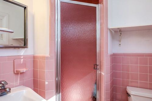 14 Selwyn Rd, Newton MA 02461-2142 exterior