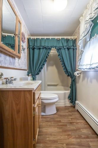 413 Danforth St, Taunton MA 02780-1642 exterior