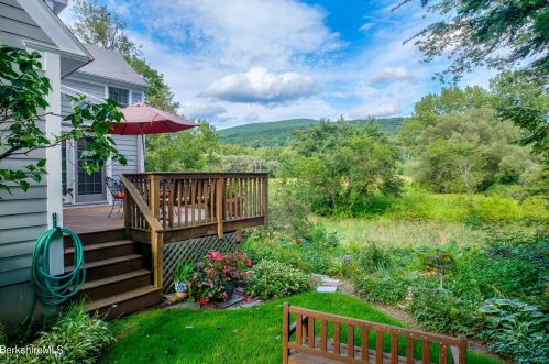 100 Berkshire Dr, Williamstown, MA 01267-2520