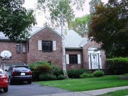 128 Gordon Rd, Newton, MA 02468-1227