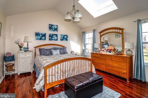 9 Canal Vw Dr, Trenton NJ 08648-1319 exterior