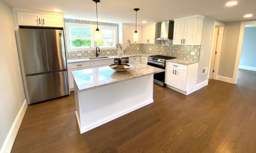 47 Boston Rd, Southborough MA  01772-1617 exterior