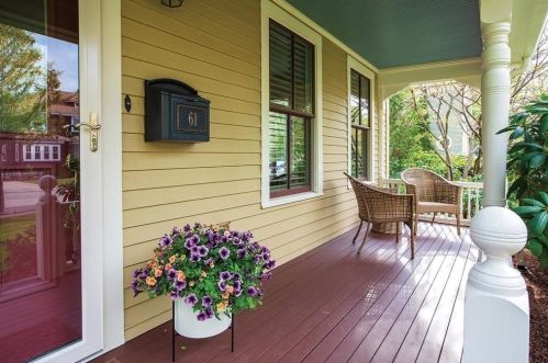 61 Prescott St, Newton, MA 02460-1718