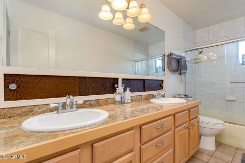 8039 6 Pl, Phoenix AZ 85024-1000 exterior