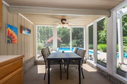 24 Ted Ln, Southborough MA 01772-2027 exterior