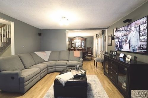 39 Villa Ave, Everett MA 02149-3820 exterior