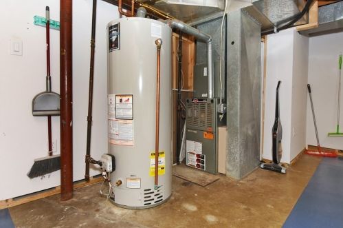 150 Donnellan Cir, Weymouth MA  02191-1763 exterior