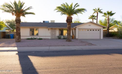 11009 Bannock St, Phoenix, AZ 85044-1535