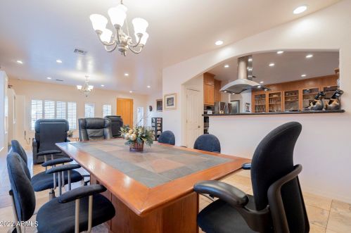 9032 14 Pl, Phoenix AZ 85014-4210 exterior