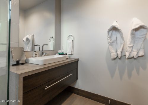 215 White Pne Cyn Rd, Park City UT 84060-6514 exterior