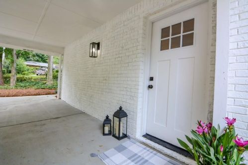 2420 Leisure Lake Dr, Atlanta GA  30338-5319 exterior