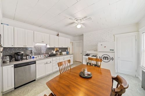 30 Atherton St, Quincy MA 02169-6801 exterior