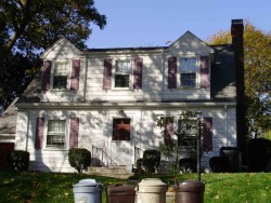 51 Hinckley Rd, Newton, MA 02468-1723