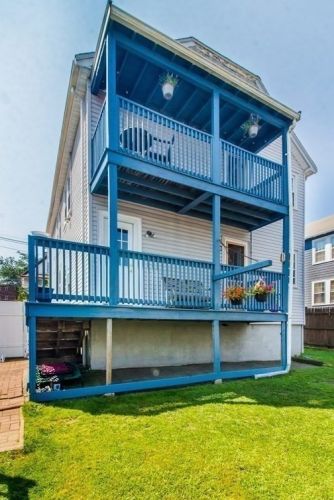 32 Fuller St, Everett MA  02149-4213 exterior