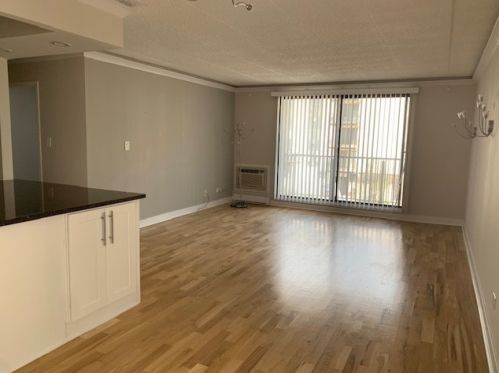 9128 Terrace Dr, Niles IL  60714-5803 exterior