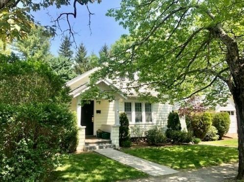 27 Uncatena Ave, Worcester, MA 01606-1625