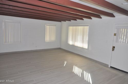 2430 Augusta Ave, Phoenix AZ  85021-6827 exterior