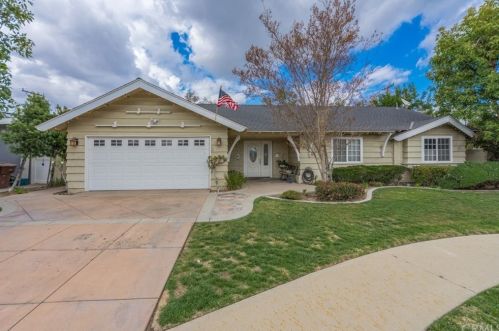 2541 Strong Pl, Anaheim CA  92806-5019 exterior