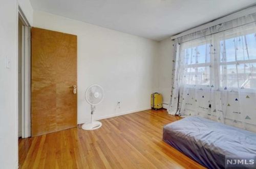 118 Sussex St, East Newark NJ 07029-2122 exterior