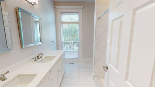 37 Walnut Pl, Newton MA 02460-1819 exterior