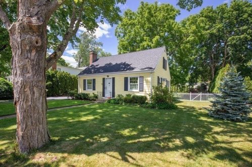 18 Stoddard Rd, Hingham MA 02043-2941 exterior