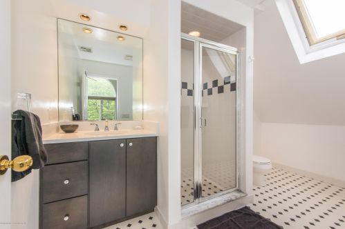 125 Bridges Rd, Little Silver NJ 07739-1634 exterior