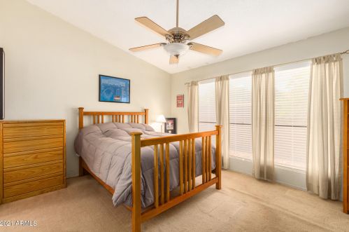 13642 41 Pl, Phoenix AZ 85028-2214 exterior