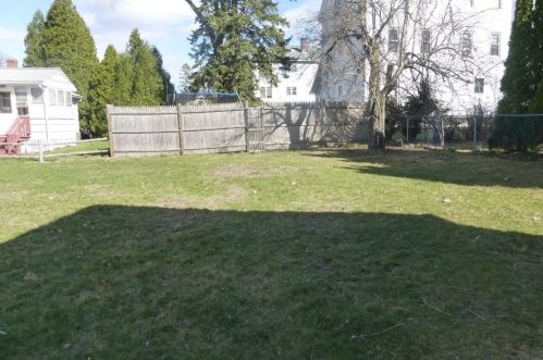 54 King Philip Rd, Worcester MA 01606-2385 exterior