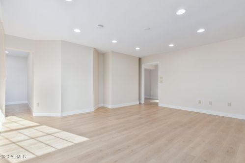 3835 Ahwatukee Dr, Phoenix AZ 85044-2033 exterior