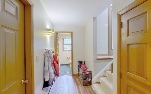 176 Woodland Rd, Southborough MA  01772-2035 exterior