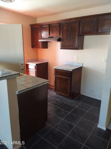 1828 Carson Rd, Phoenix, AZ 85041-6617