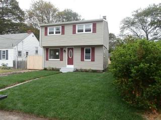 11 Harmony Ct, Warwick, RI 02889-1424