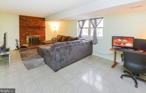 534 Elberne Ave, West Deptford NJ 08093-1716 exterior