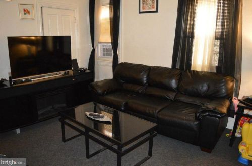 331 Lincoln St, West Deptford NJ 08096-2628 exterior