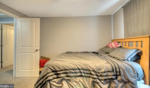 1702 Swedesboro Ave, West Deptford NJ  08066-1517 exterior