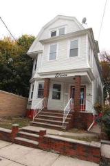 11 Division Ave, Belleville, NJ 07109-2645