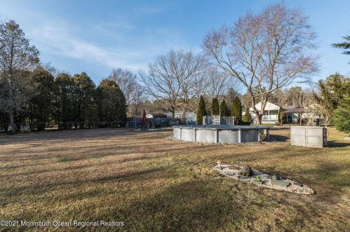 322 Stump Tavern Rd, Jackson Twp NJ 08527-3326 exterior