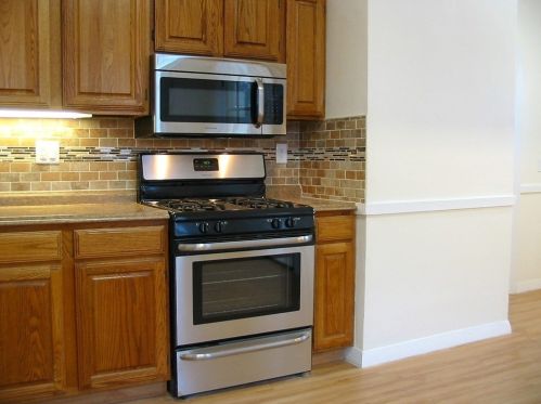 339 Waltham St, Newton MA 02465-1730 exterior