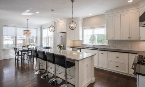 319 Hillcrest Rd, Needham MA 02492-4028 exterior