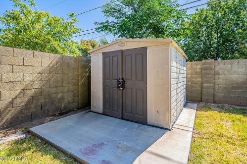 3843 49 Pl, Phoenix AZ 85018-4458 exterior