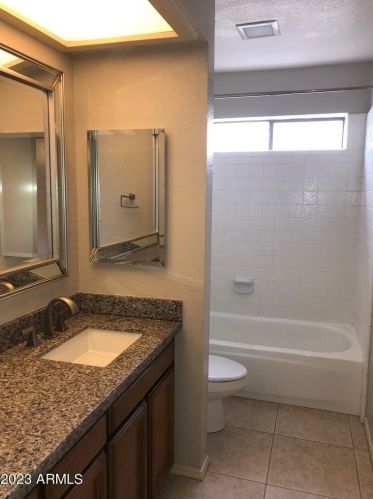 22 Butler Dr, Phoenix AZ 85051-4741 exterior