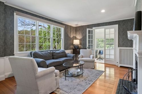 136 Village Ave, Dedham MA  02026-4224 exterior