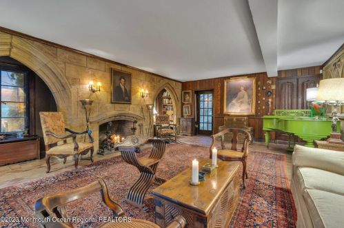 310 Cooper Rd, Tinton Falls NJ 07701-6010 exterior