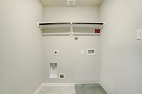 526 6 St, Morgans Point TX 77571-4910 exterior