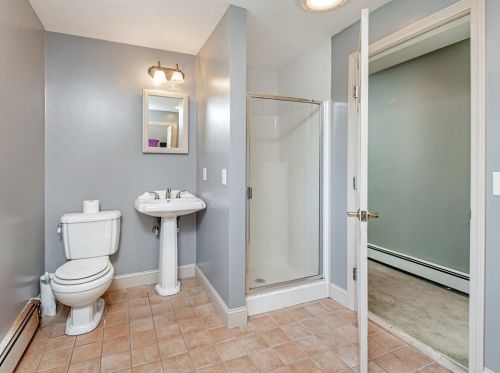 1626 Main St, Leicester MA 01524-1917 exterior